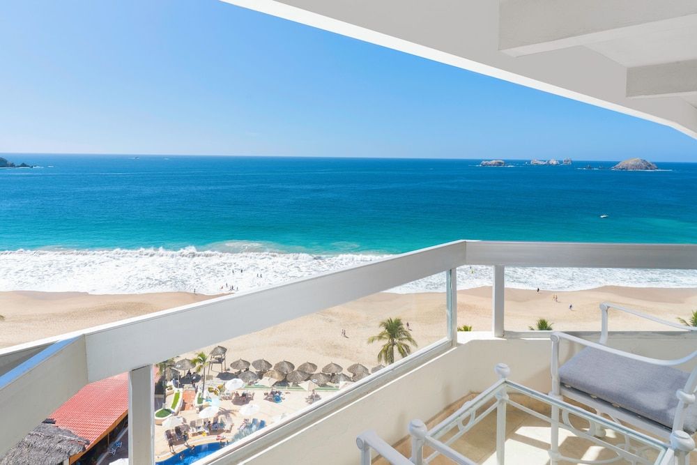 Krystal Ixtapa All Inclusive