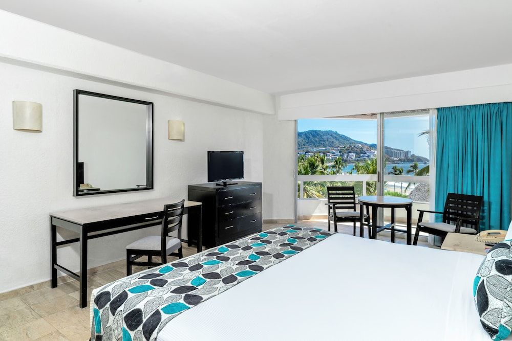 Krystal Ixtapa All Inclusive Standard Room, Sea View 3