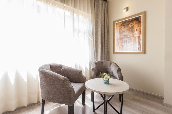 undefined Mango Hotels Naveen 8