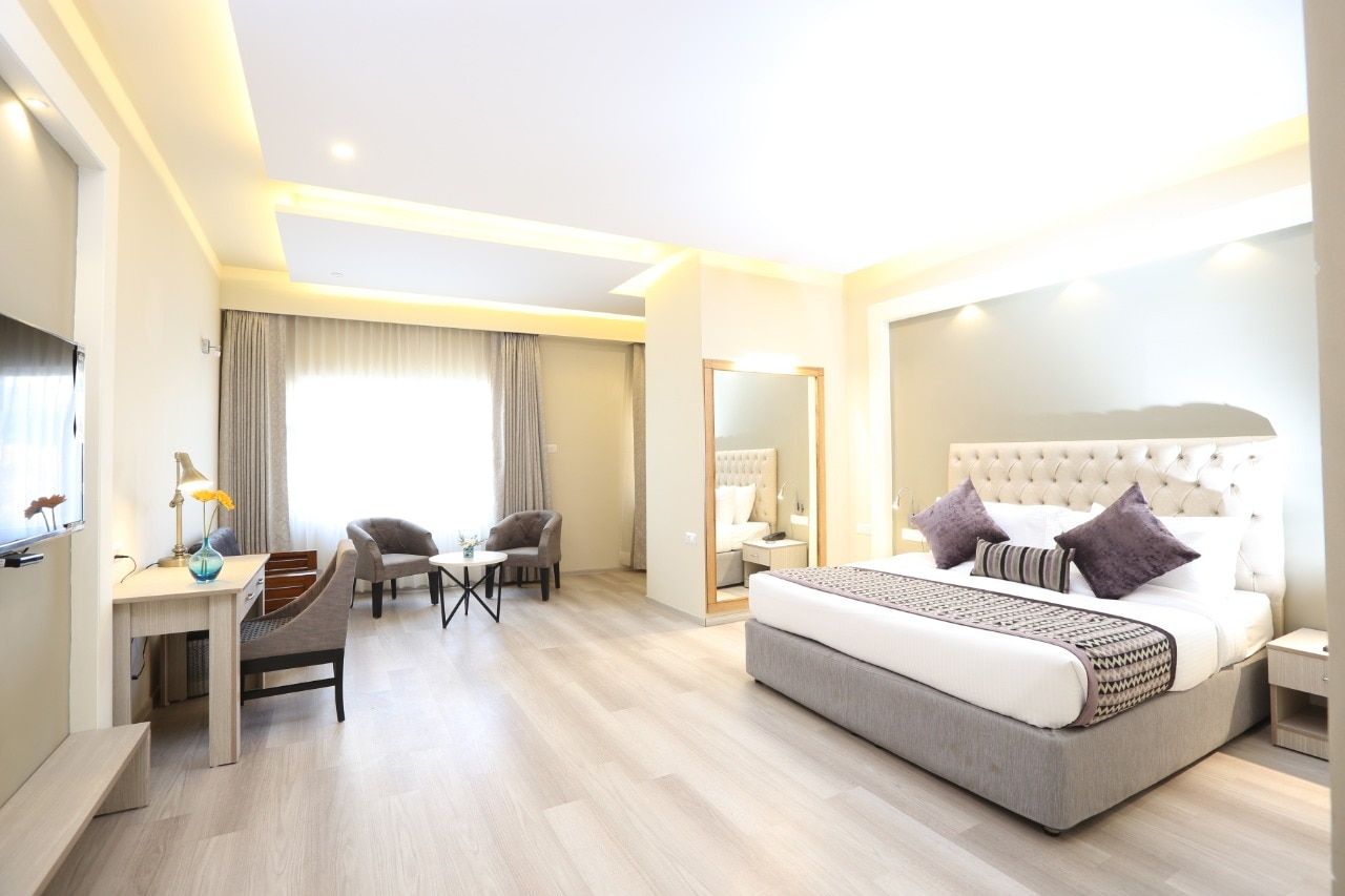 undefined Mango Hotels Naveen 5