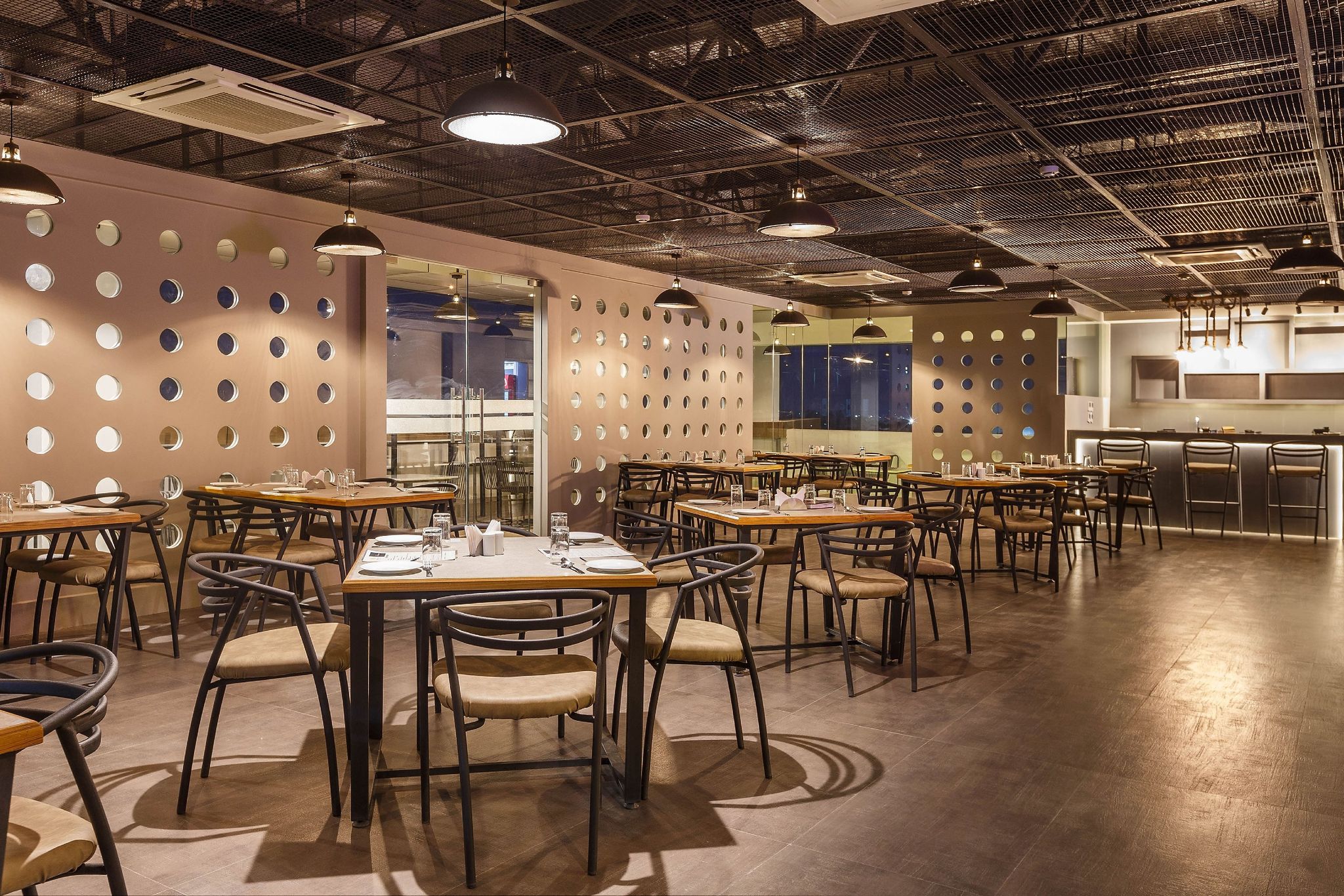 Food & Dining