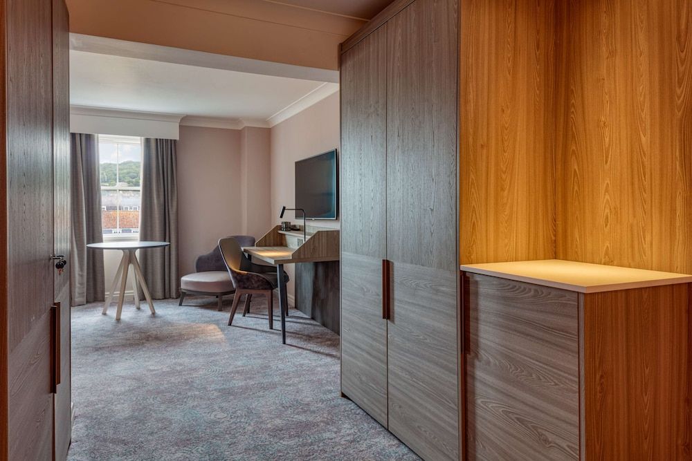 undefined Doubletree by Hilton Bath 10
