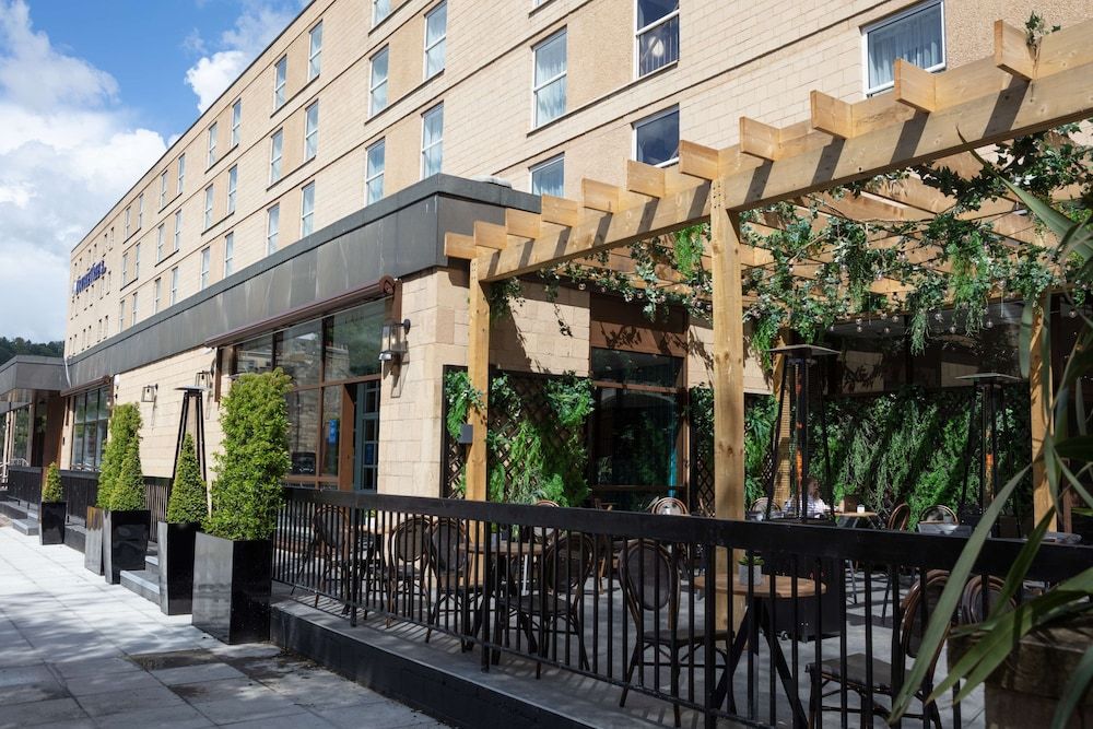 undefined Doubletree by Hilton Bath 2