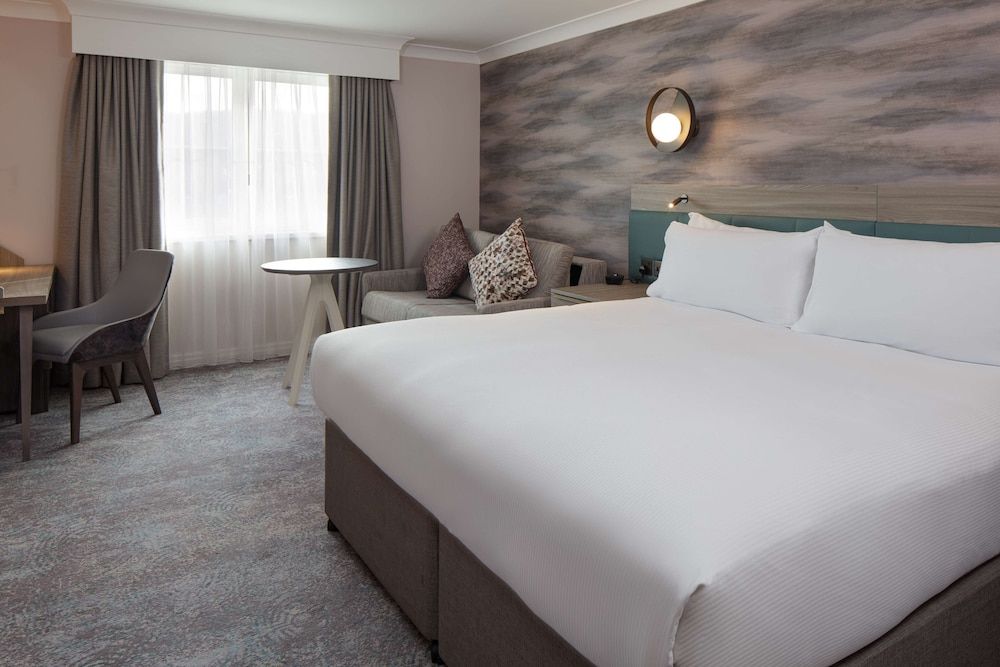 undefined Doubletree by Hilton Bath 3