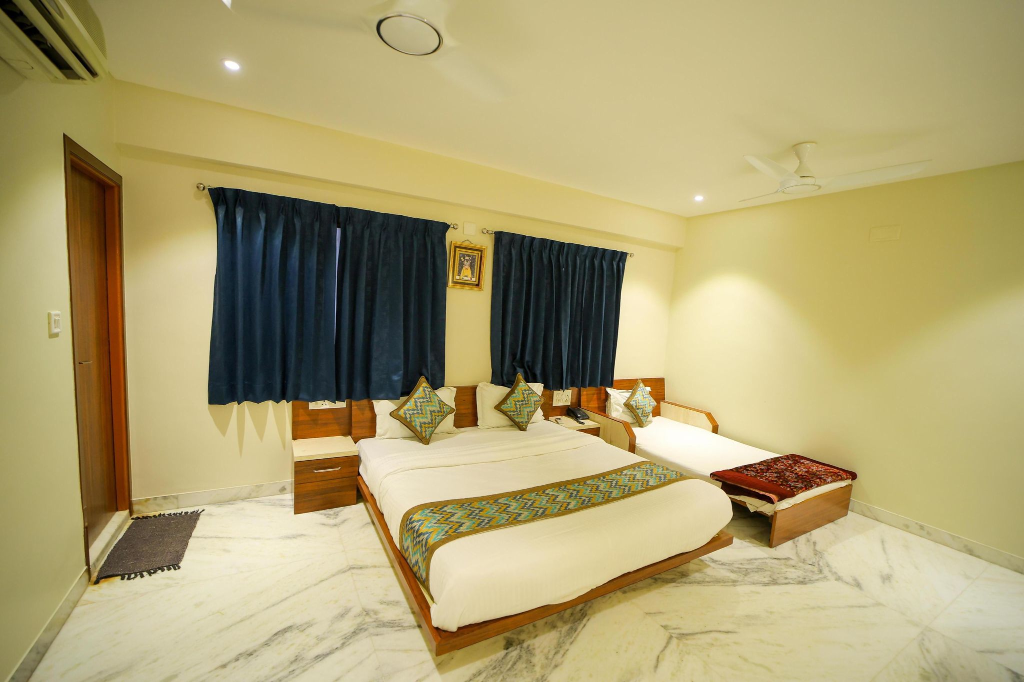 undefined Hotel Shri Vithalesh 4