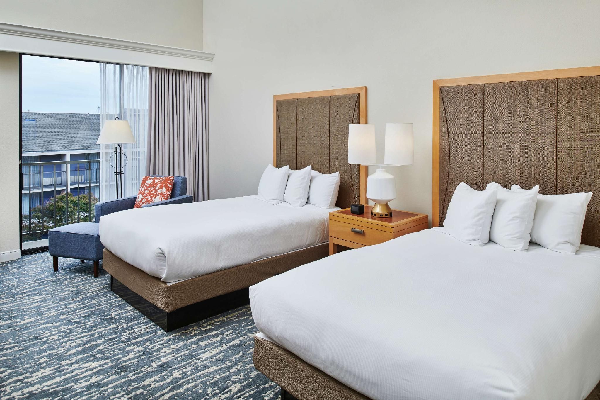 2 DOUBLE BEDS-BALCONY-MARINA VIEW-NONSMOKING