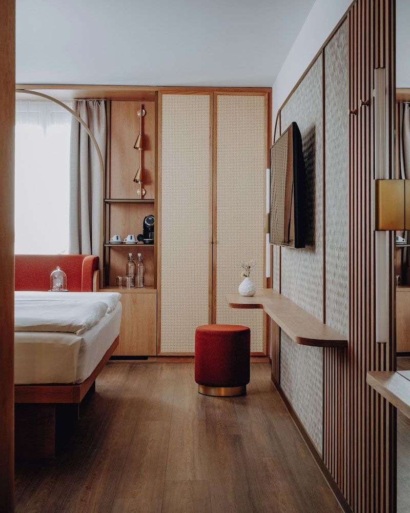 AMERON Luzern Hotel Flora Standard Double Room 8