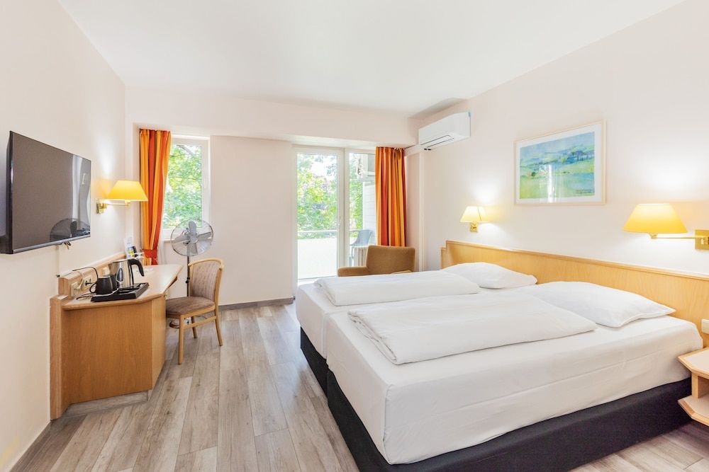 Parkhotel Frankfurt Airport Double Room 3