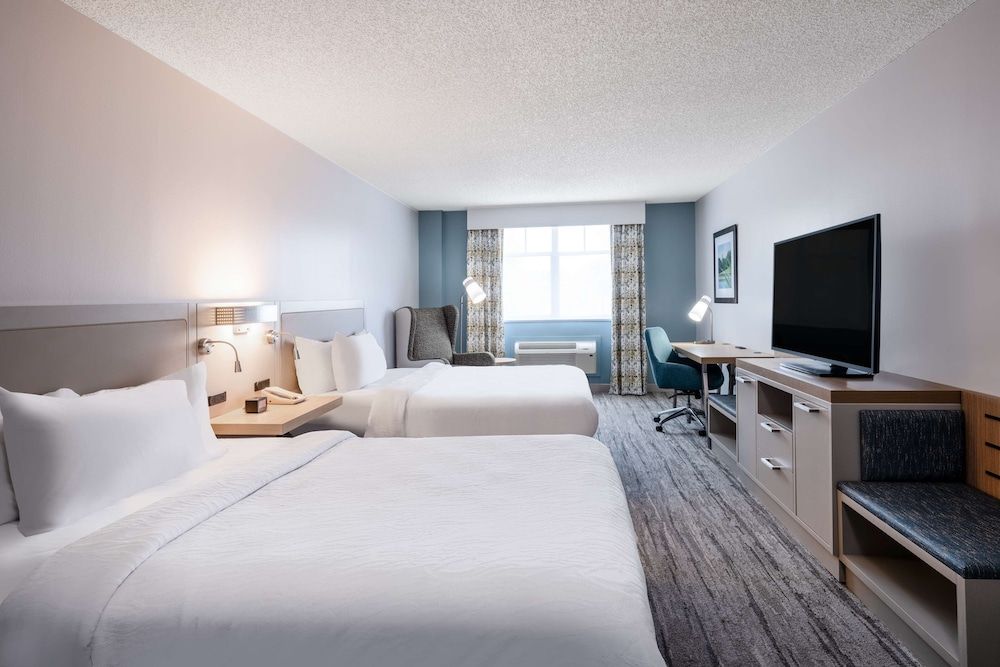 Room, 2 Queen Beds, Accessible Bathtub