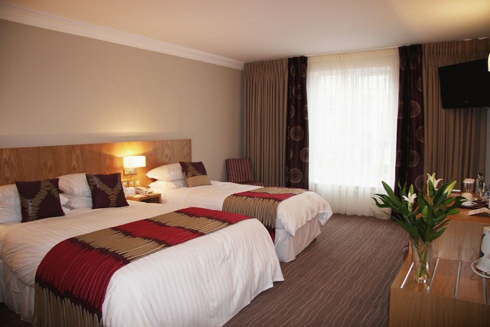 undefined Wellington Park Hotel 2