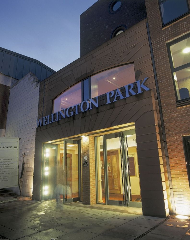 undefined Wellington Park Hotel 5