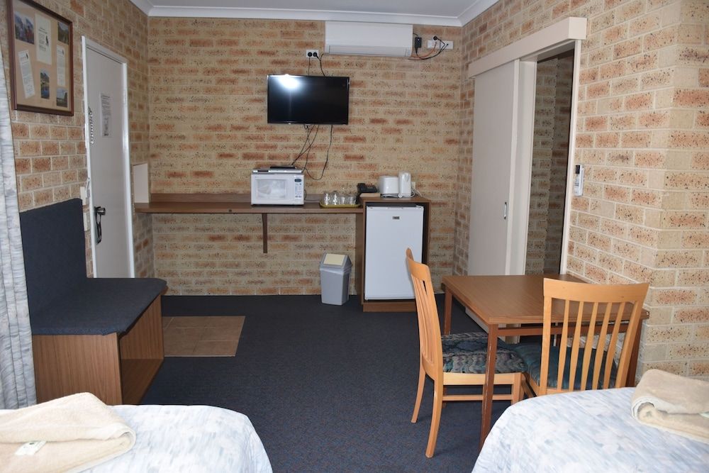 Valley Views Motel & Chalets Deluxe Double or Twin Room, 2 Bedrooms, Garden Area 2