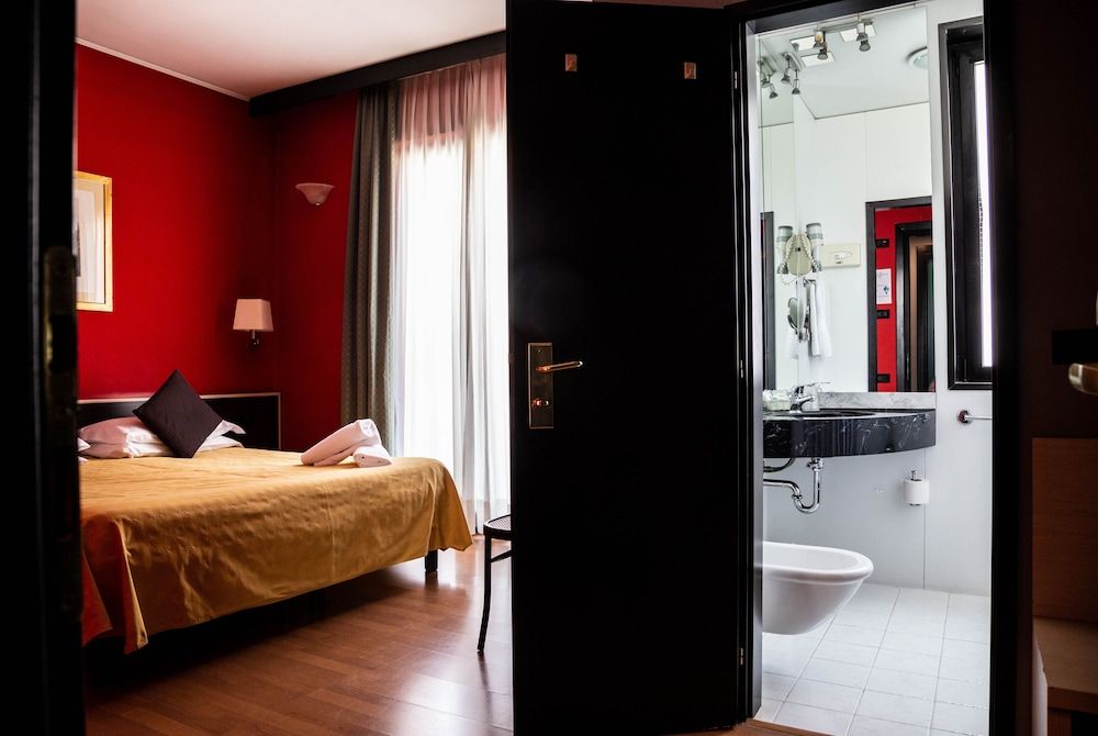 Hotel Berlino Double or Twin Room 13