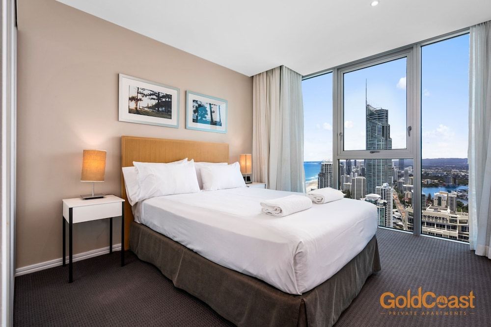 2-Bed Sub Penthouse Apartment Ocean View