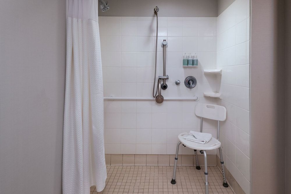 undefined Courtyard Marriott Aksarben Village 9