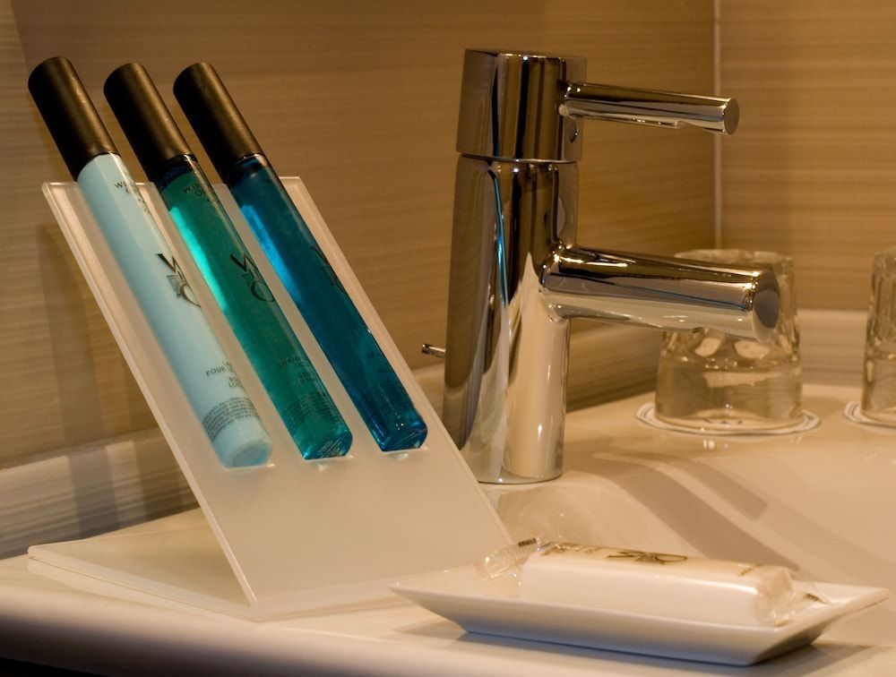 WHO - Windsor Hotel Opera Comfort Room 6