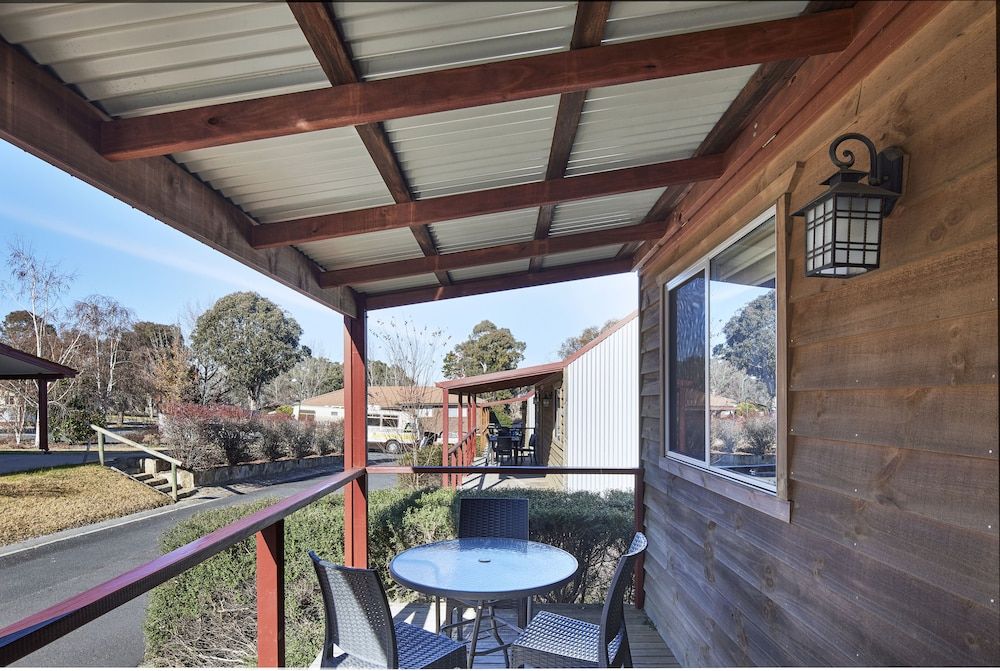 NRMA Bathurst Panorama Holiday Park Two Bedroom Miners Hut 3