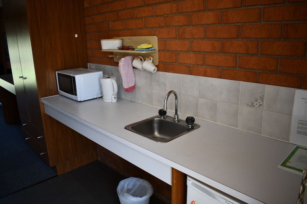 Berrigan Motel Standard Double Room 14