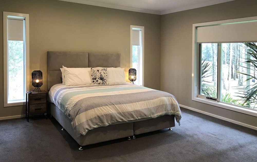 Thistle Hill Guest House Luxury Villa, Multiple Beds, Garden View 4