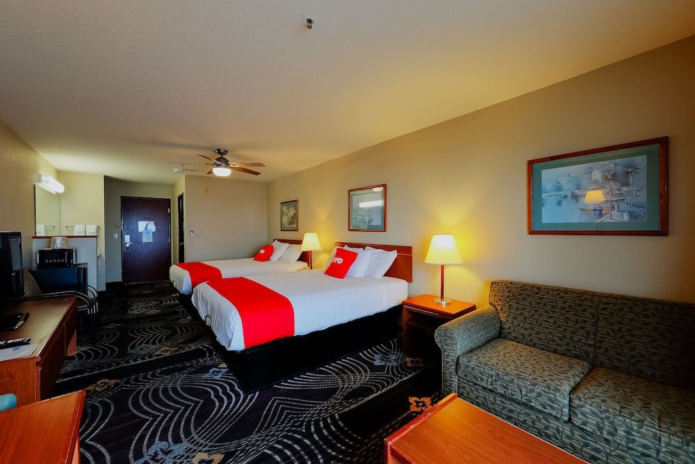 Siletz Bay Beachfront Hotel by OYO Lincoln City Double Room, 2 Queen Beds, Balcony, Ocean View 3