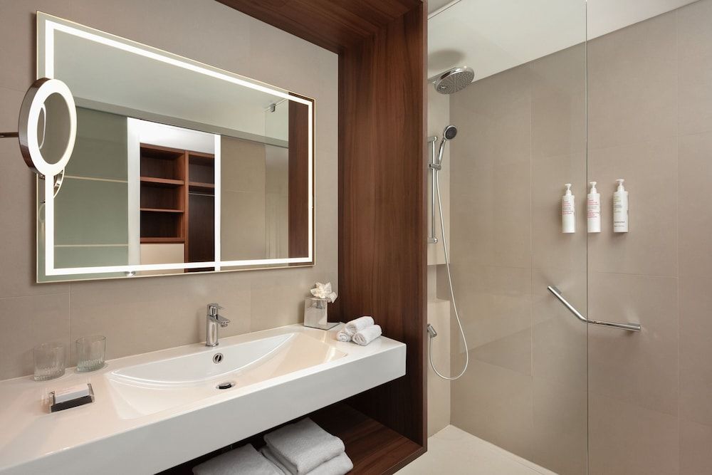 undefined Lisbon Marriott Hotel 7