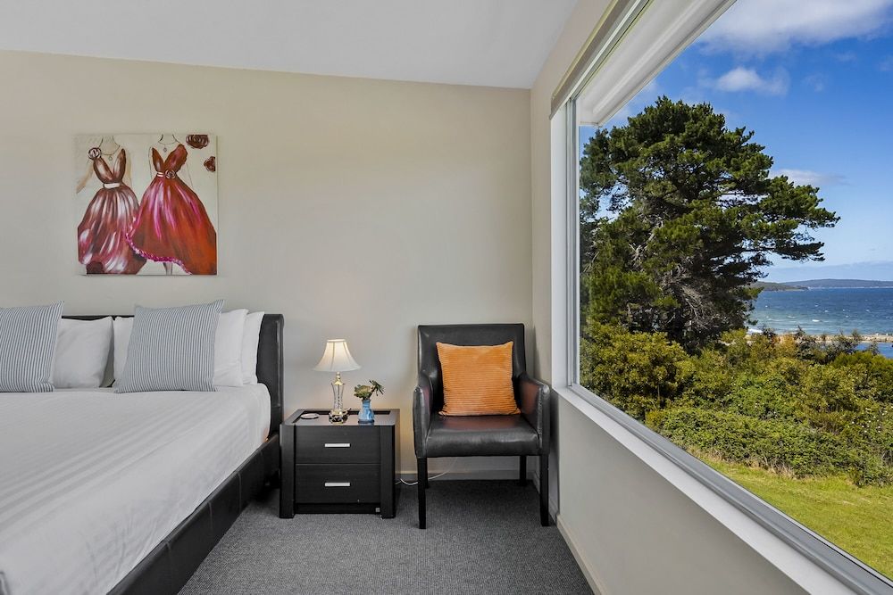 House, 3 Bedrooms, Sea View