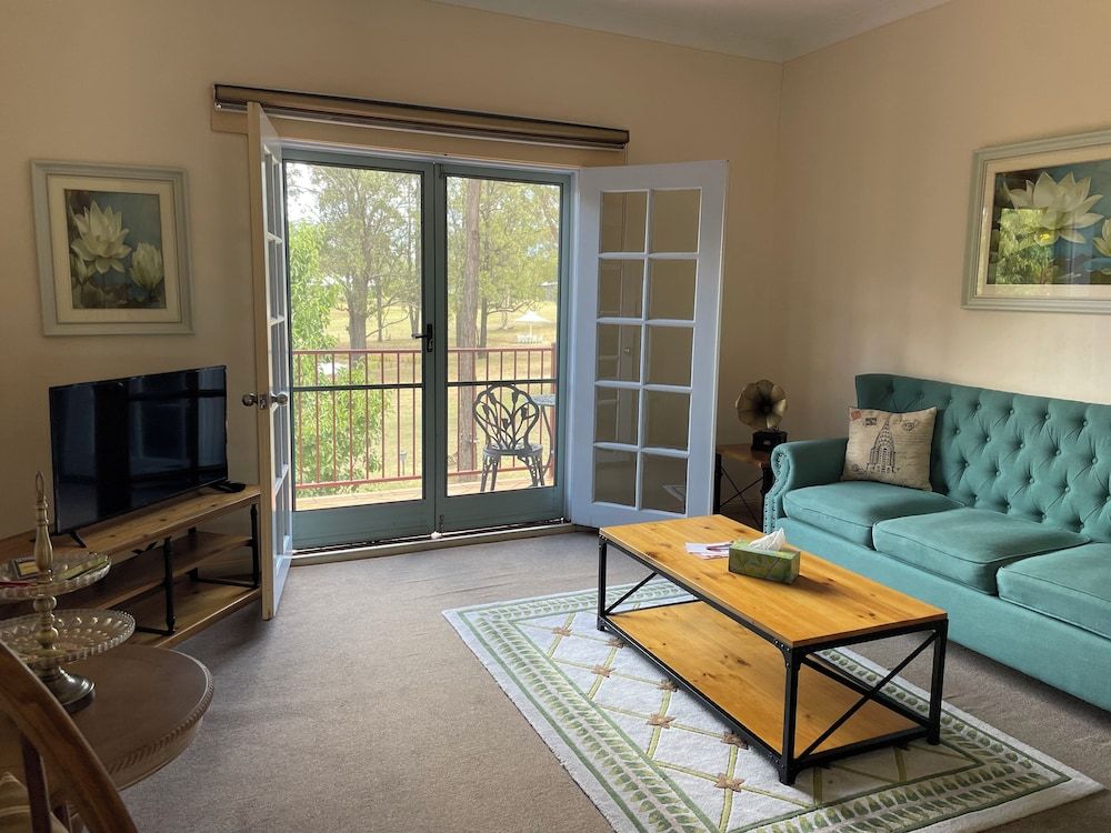 Villa Provence 1 Bedroom Suite with Balcony (Cabernet) 5