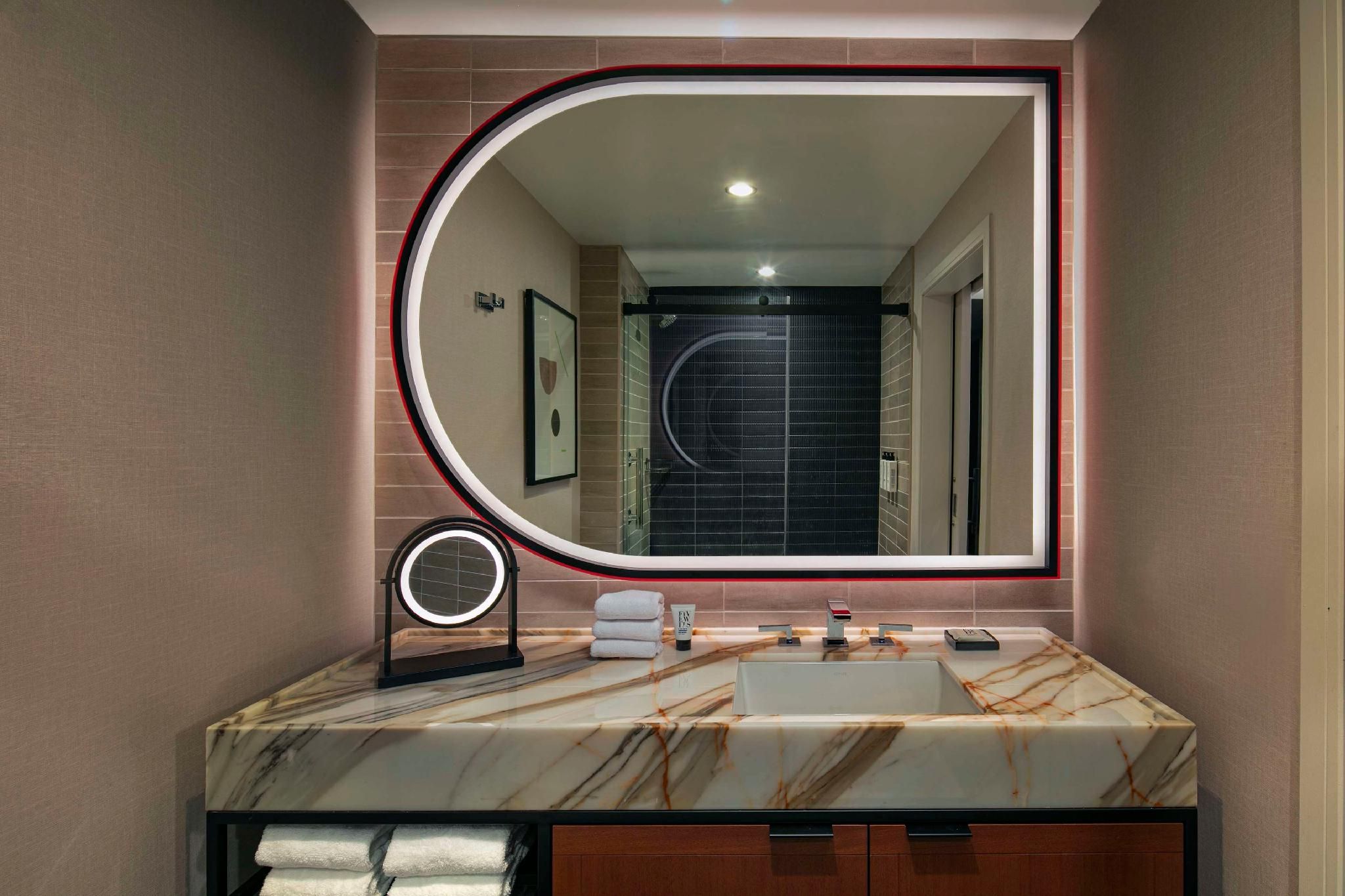 1 King Mobility Accessible w/ Bathtub