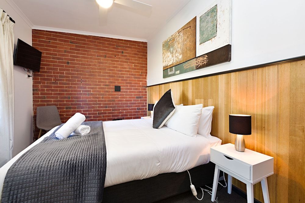 Gardenview Lodge Motel Villa, 2 Bedrooms, Kitchen 3