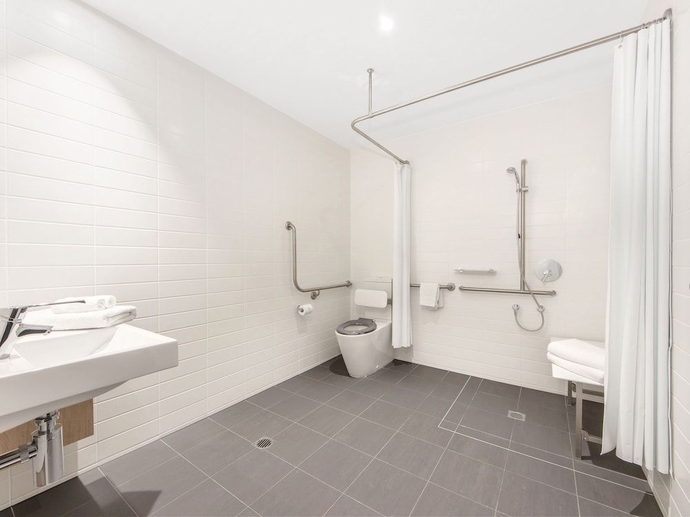 Quest Springfield Central One Bedroom Apartment - Access Room 3