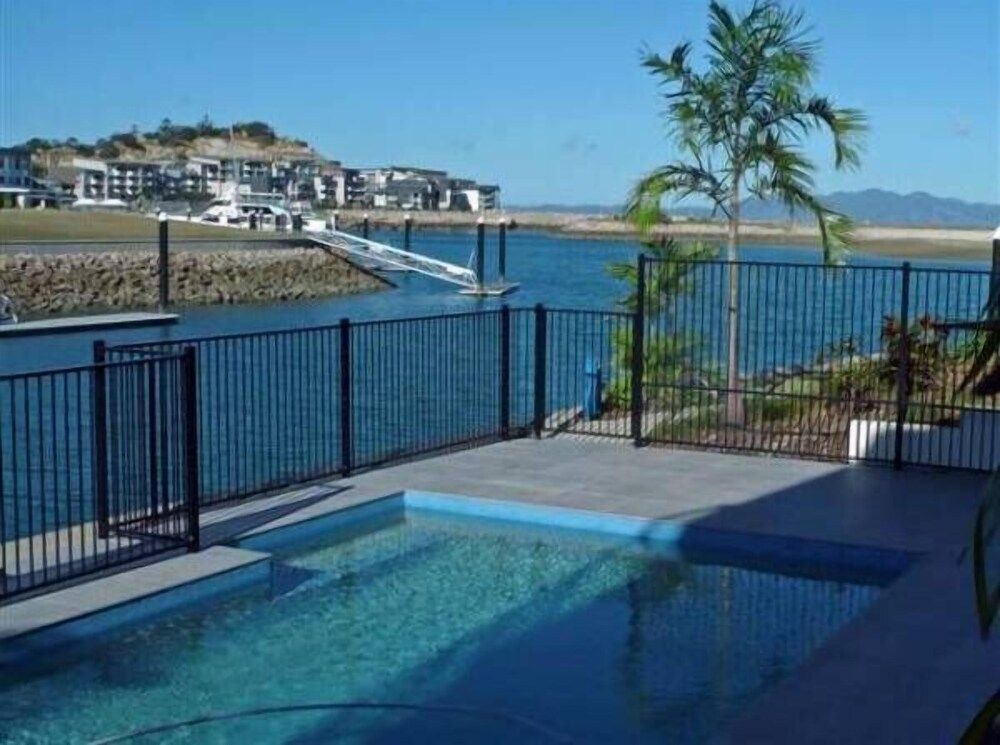 Waters Edge Townhouse 4