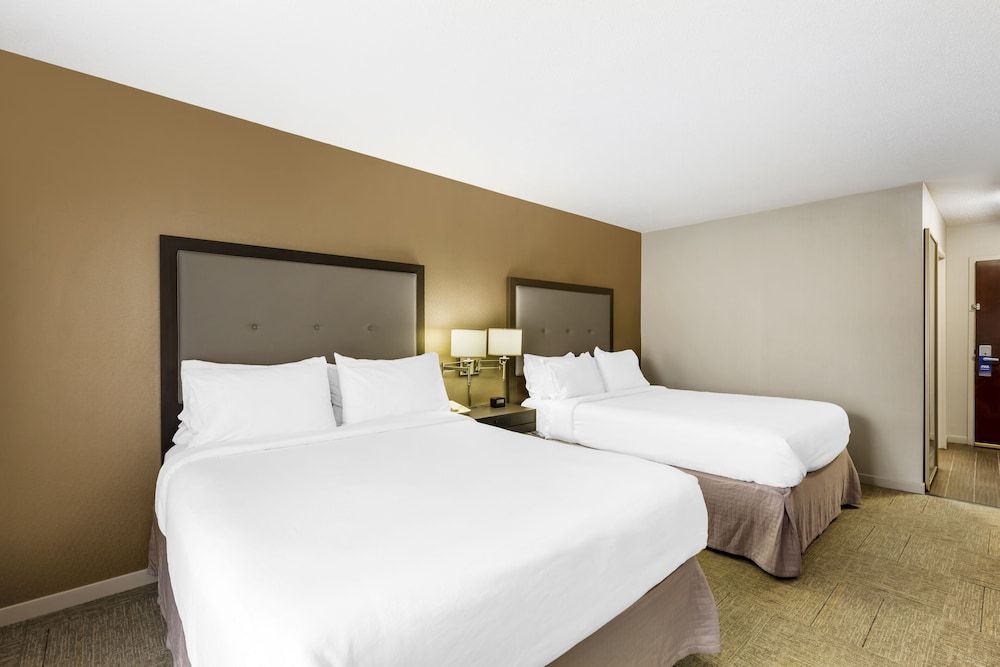 Room, 2 Queen Beds, Accessible, Non Smoking