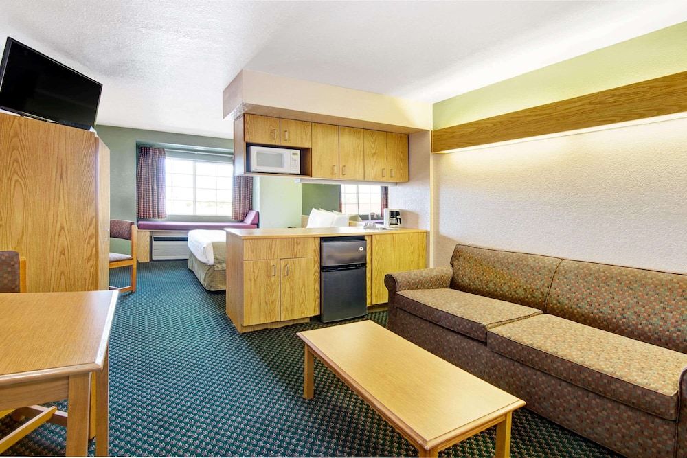 Studio Suite, 1 Queen Bed, Non Smoking