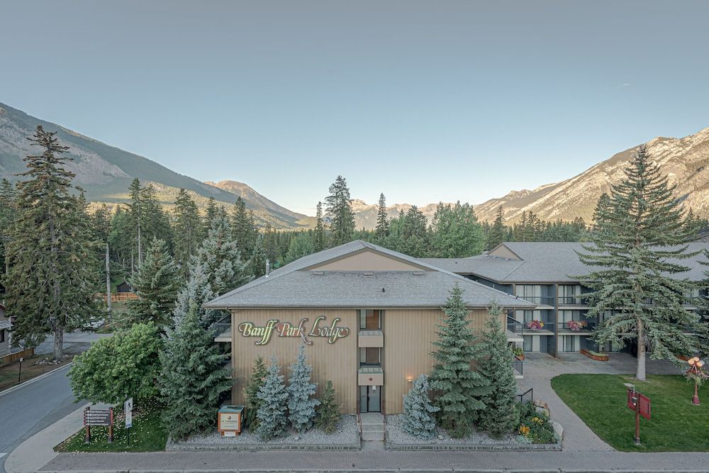 undefined Banff Park Lodge 2