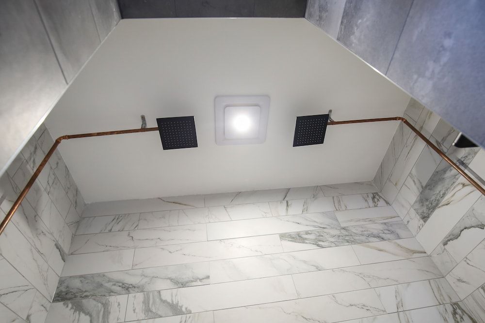 Indulge Apartments -The Urban Collection Chamber 4 7