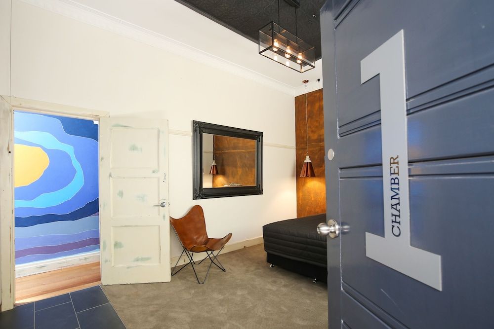 Indulge Apartments -The Urban Collection Chamber 1 10