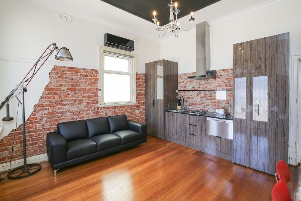 Indulge Apartments -The Urban Collection Chamber 1 11