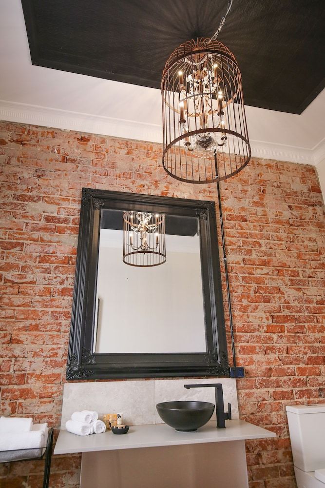 Indulge Apartments -The Urban Collection Chamber 1 13