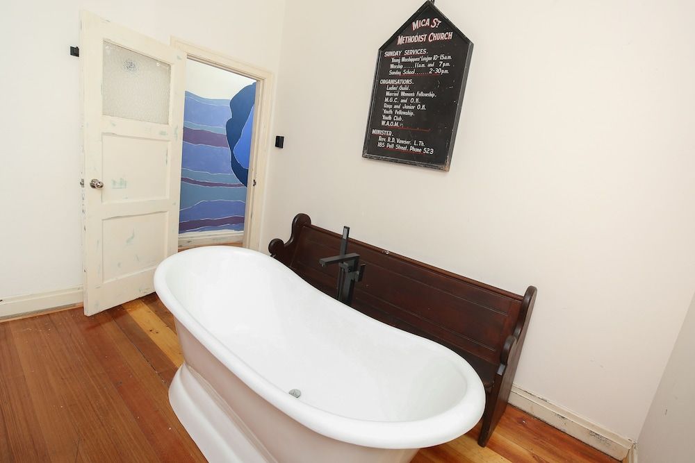 Indulge Apartments -The Urban Collection Chamber 1 8