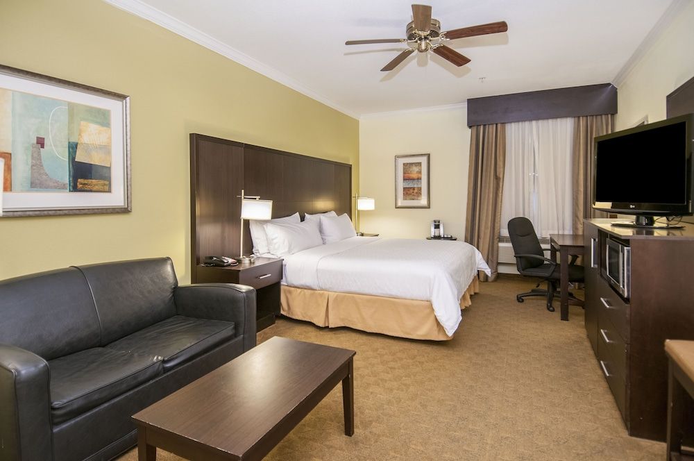 undefined Holiday Inn Express & Suites Houston North Intercontinental by IHG 6
