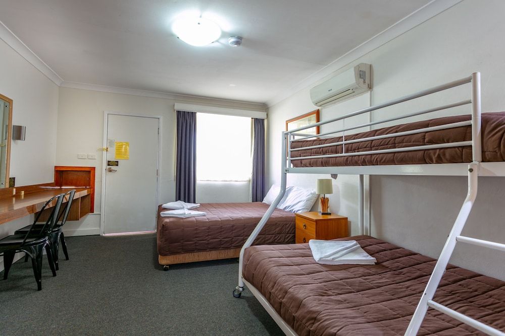 Hunter Valley Motel Deluxe Family Room