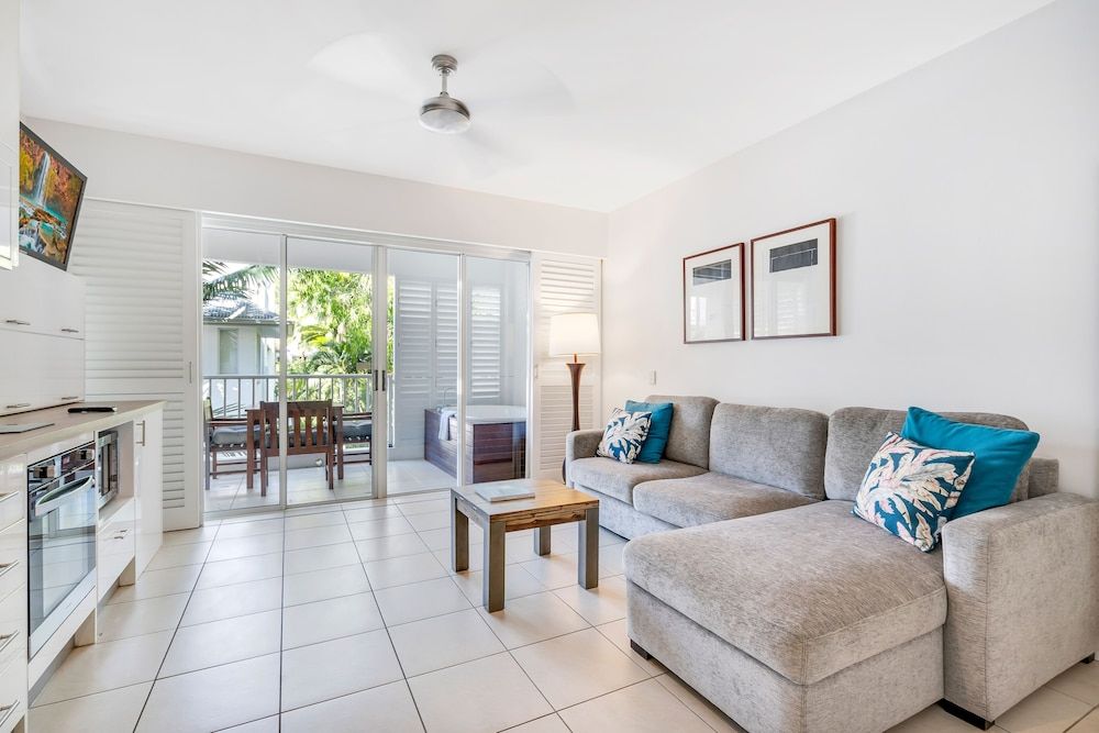 Gardenview One Bedroom apartment with private rooftop spa