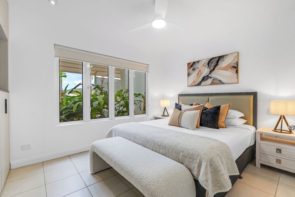 Ground Floor One Bedroom with Patio - Easy Pool Access 3412