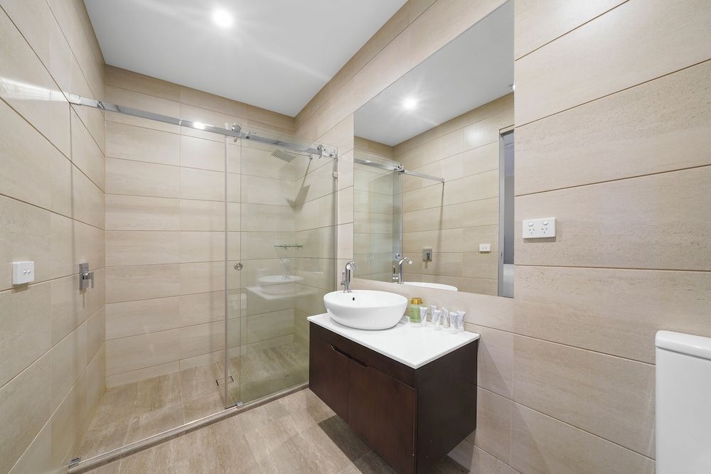 Clarendon Hotel Melbourne Family Room 9