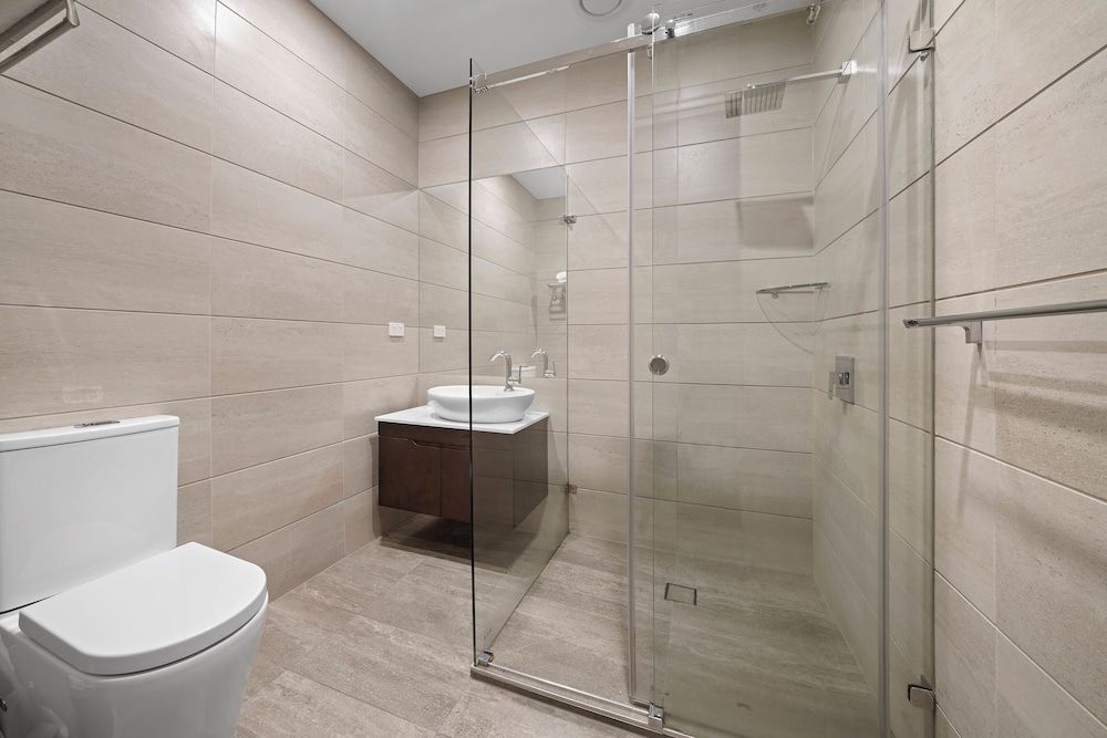 Clarendon Hotel Melbourne Standard Room 11