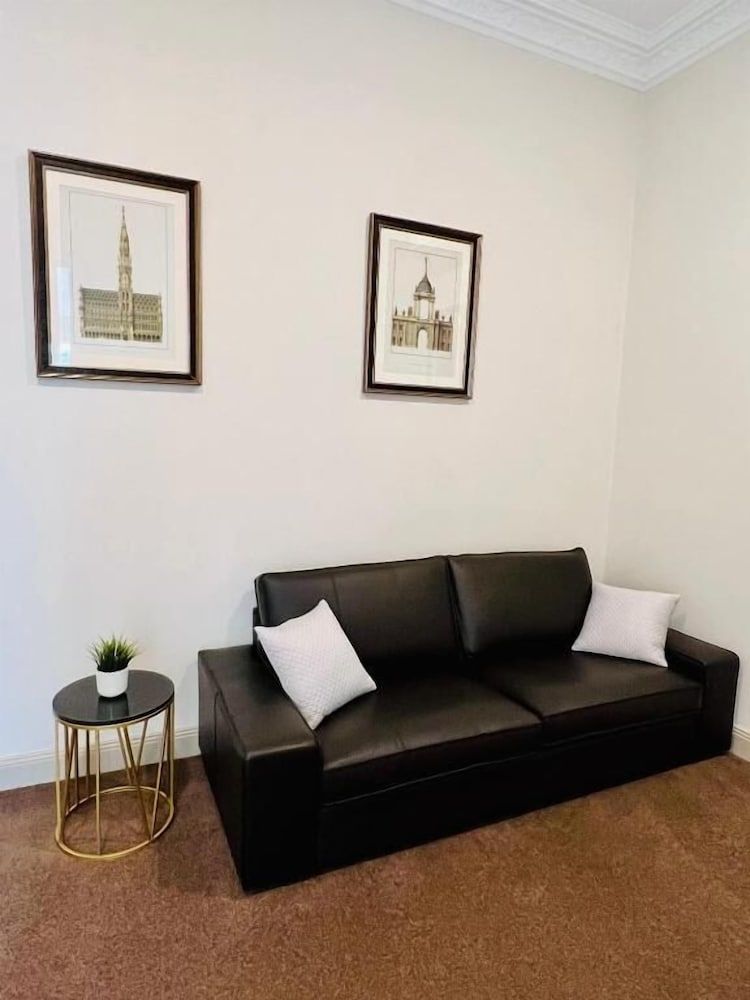 Clarendon Hotel Melbourne Family Room 14