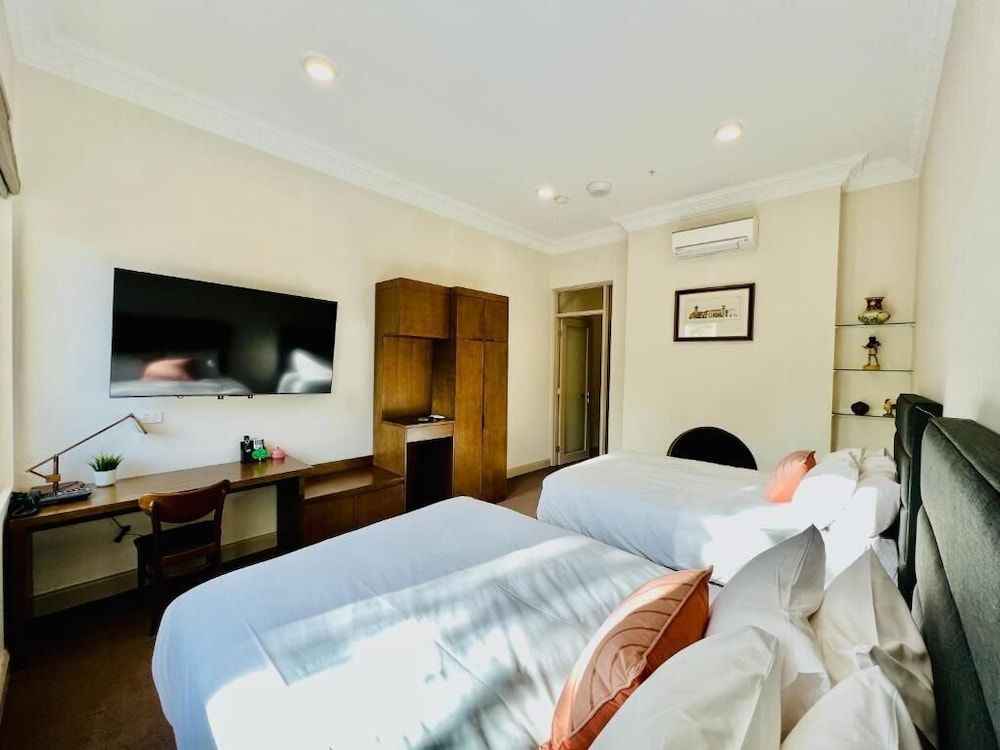 Clarendon Hotel Melbourne Family Room 4