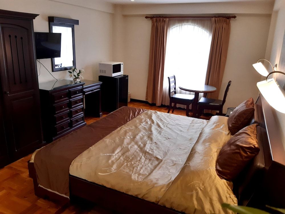 Hotel Plaza Real Suites & Apartments Premium Room, 1 King Bed 3