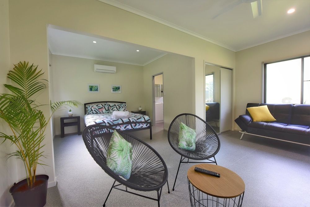 Daintree Peaks ECO Stays Superior Queen Room - Chalets 2 3
