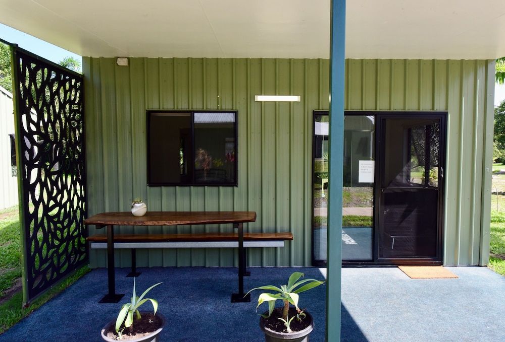 Daintree Peaks ECO Stays Superior Twin Room – Chalet 1 7